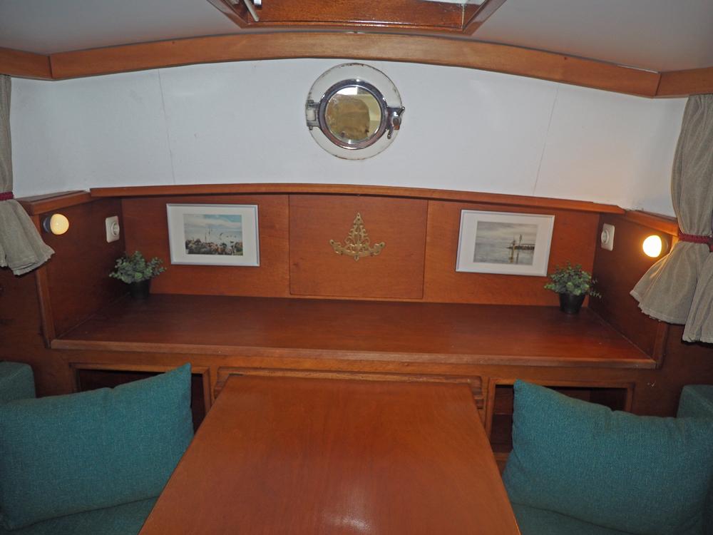 Cabin en avant, Hébergements